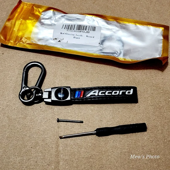 Black Leather Car Keychain Metal Car Honda Accord Accessories - Picture 1 of 4